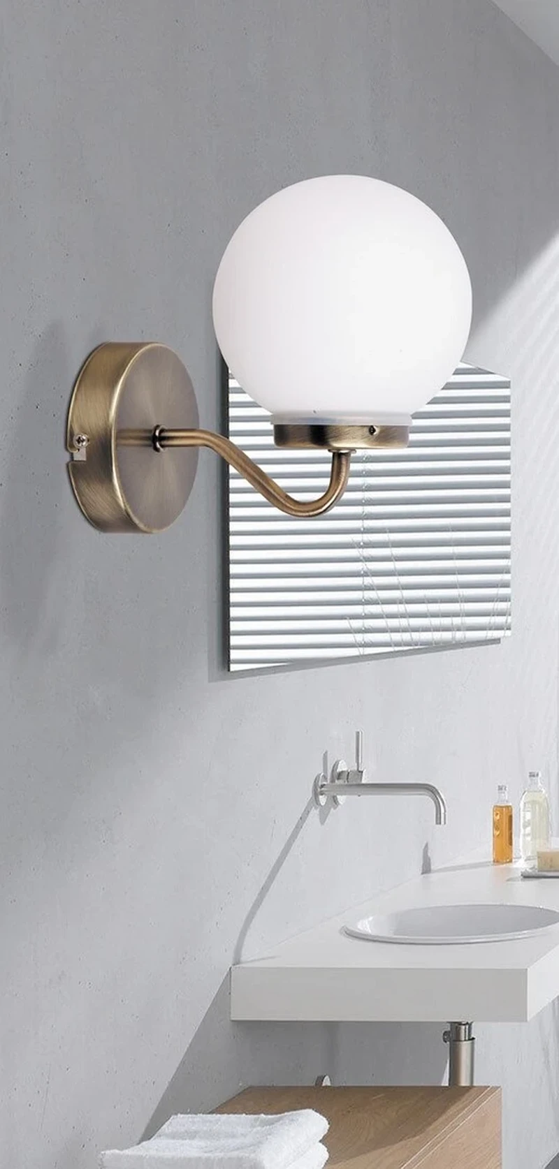 Togo – classic lamp for bathroom in white with opal glass, Ø130mm, E14, IP44