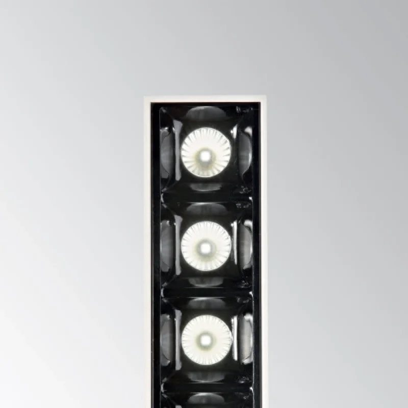 Lika TRIMLESS 206226 – Ideal Lux LED downlight for recessed mounting in black, 12.5W, 3000K, IP20