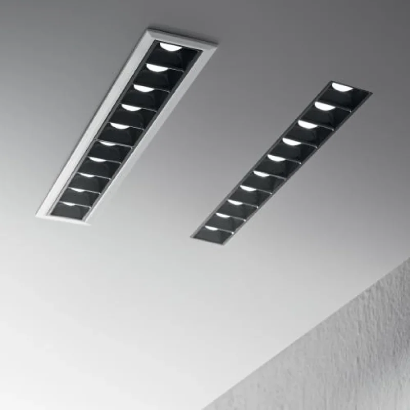 Lika TRIM 206233 – Ideal Lux LED downlight for recessed mounting in white, 20W, 3000K, IP20