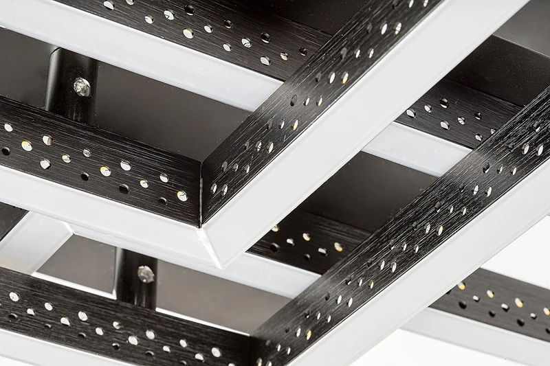 Casimir – LED плафон в черен мат с бели абажури, 710×530мм, 35W, 4000K
