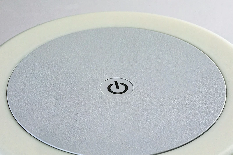Odera – LED настолна лампа за тераса в черно/бяло, Ø150мм, 3W, 3000K, IP44