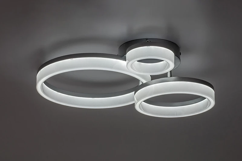 Amilia – LED плафон в хром с бели рингове, 510×380мм, 24W, 3000-6500K