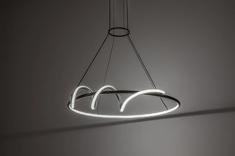 Menazi – LED пендел в черно/бяло, Ø635мм, 46W, 3000-6500K, димируем