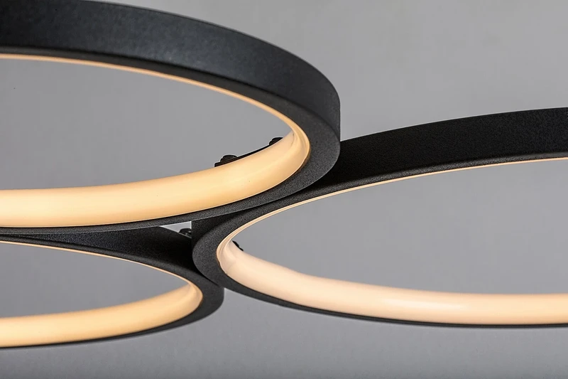 Formand – LED pendant in black with white ceiling lights, 610×480mm, 38W, 3000K