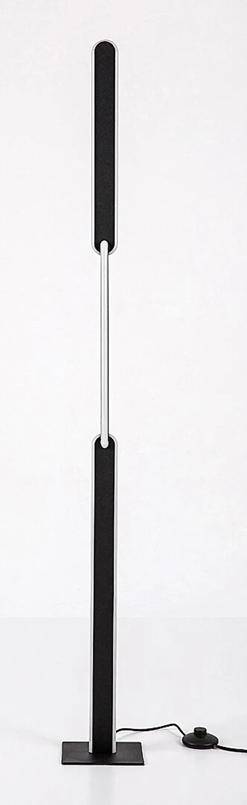 Sindri – LED лампион в черен метал с бял абажур, 1320мм, 33W, 3000-4000K