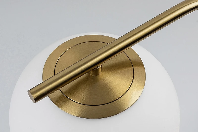 Kiara – table lamp in gold with white glass shade, Ø130mm, 1×E27
