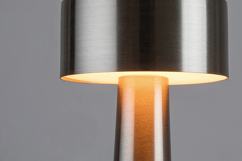 Senan – LED настолна лампа в сребристо с бял абажур, Ø90мм, 2.7W, 3000-6000K