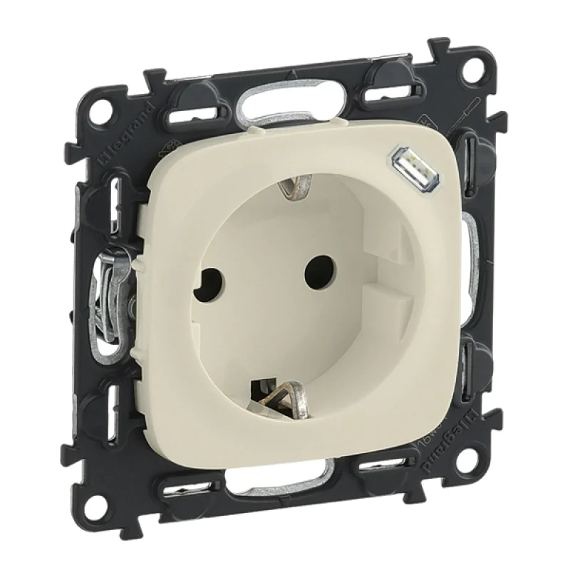 Schuko socket with children's protection with USB C Cream - Legrand Valena Allure 753006