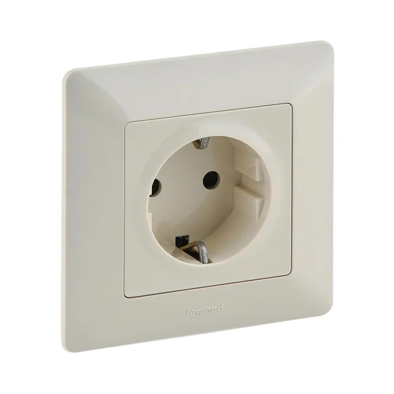 Legrand Блистер - Контакт Шуко с рамка Крем - Legrand Valena Life 755741