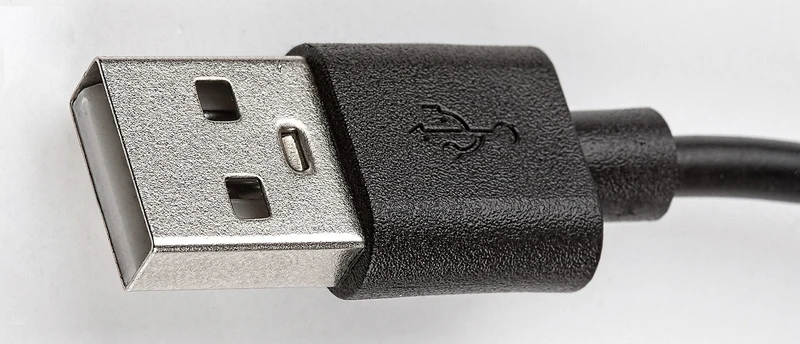 Parker – RGB декоративна настолна лампа в черно/бяло, 70×270мм, 3W, димируема