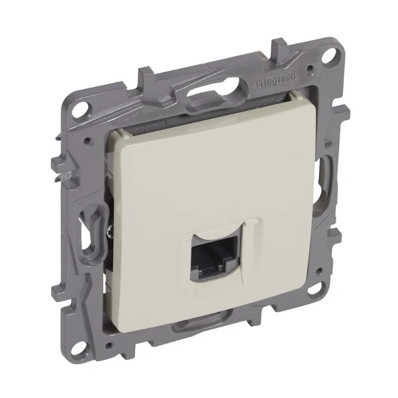 Legrand Розетка 1xRJ45 Cat. 6 UTP Крем - Legrand Niloe 764673
