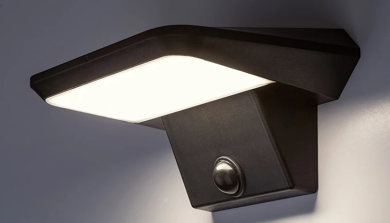 Qesa – соларна LED стенна лампа в черно с бял абажур, 155×75мм, 10W, 4000K, IP44