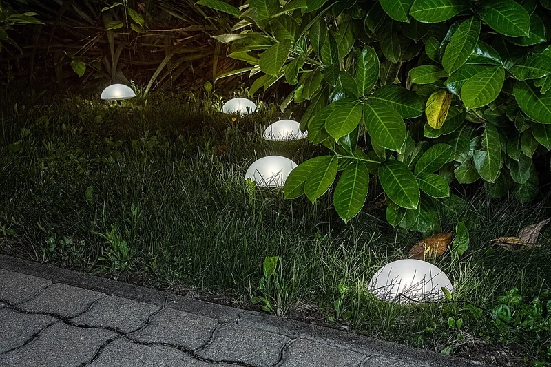 Treppio – solar garden lamps in black with white shades, Ø150mm, 5×1W, 4000K