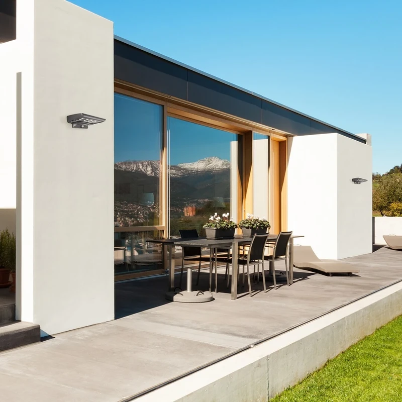 Moselle – solar LED wall light in black with motion sensor, 190×70mm, 300lm, 4000K, IP44