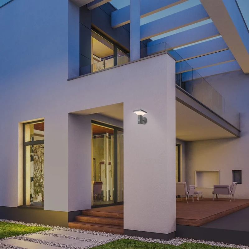 Geleen – соларна LED стенна лампа в черно с бял абажур, 145×180мм, 4W, 3000K