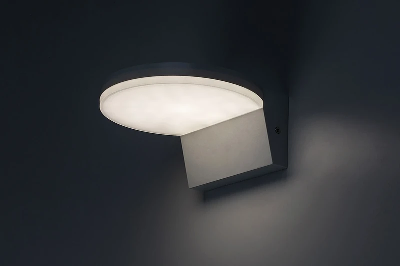 Batida – LED външна стенна лампа в бяло, 175×80мм, 9W, 2700-6500K, IP54