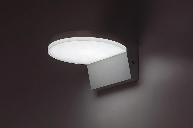 Batida – LED външна стенна лампа в бяло, 175×80мм, 9W, 2700-6500K, IP54