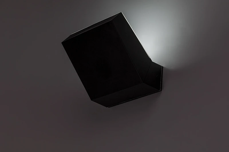 Laxa – LED външна стенна лампа в черно/бяло, 180×60мм, 14W, 2700-6500K, IP54
