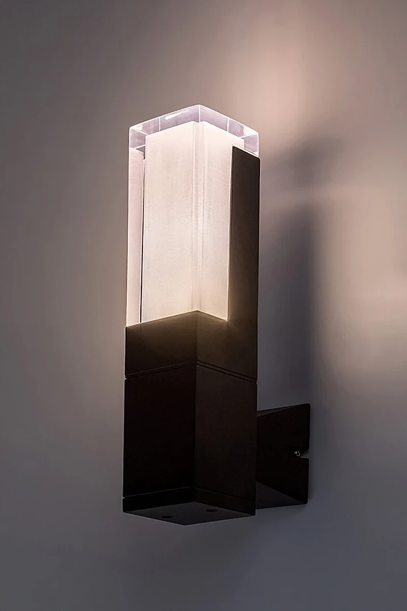 Darvas – LED външна стенна лампа в черно, 65×280мм, 7W, 2700/4000/6000K, IP54
