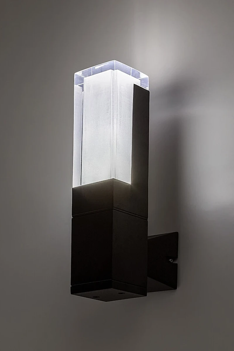 Darvas – LED външна стенна лампа в черно, 65×280мм, 7W, 2700/4000/6000K, IP54