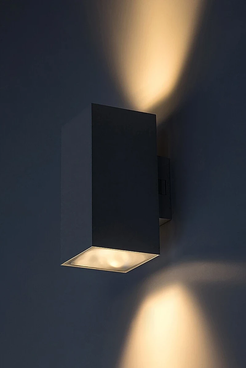 Urfa – LED outdoor wall light in white, 75×160mm, 18W, 2700-6500K, IP65