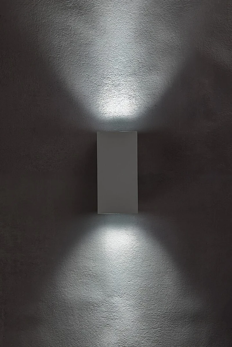 Urfa – LED outdoor wall light in white, 75×160mm, 18W, 2700-6500K, IP65