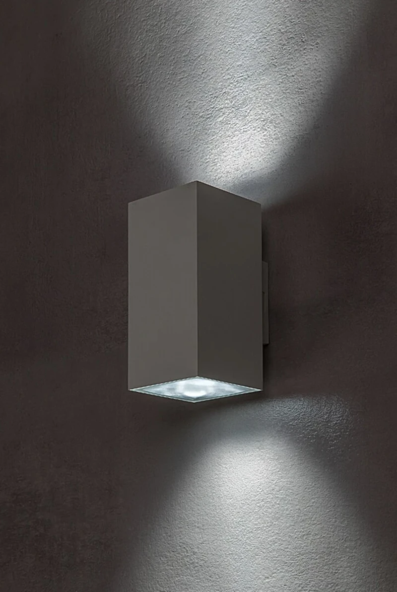 Urfa – LED outdoor wall light in white, 75×160mm, 18W, 2700-6500K, IP65