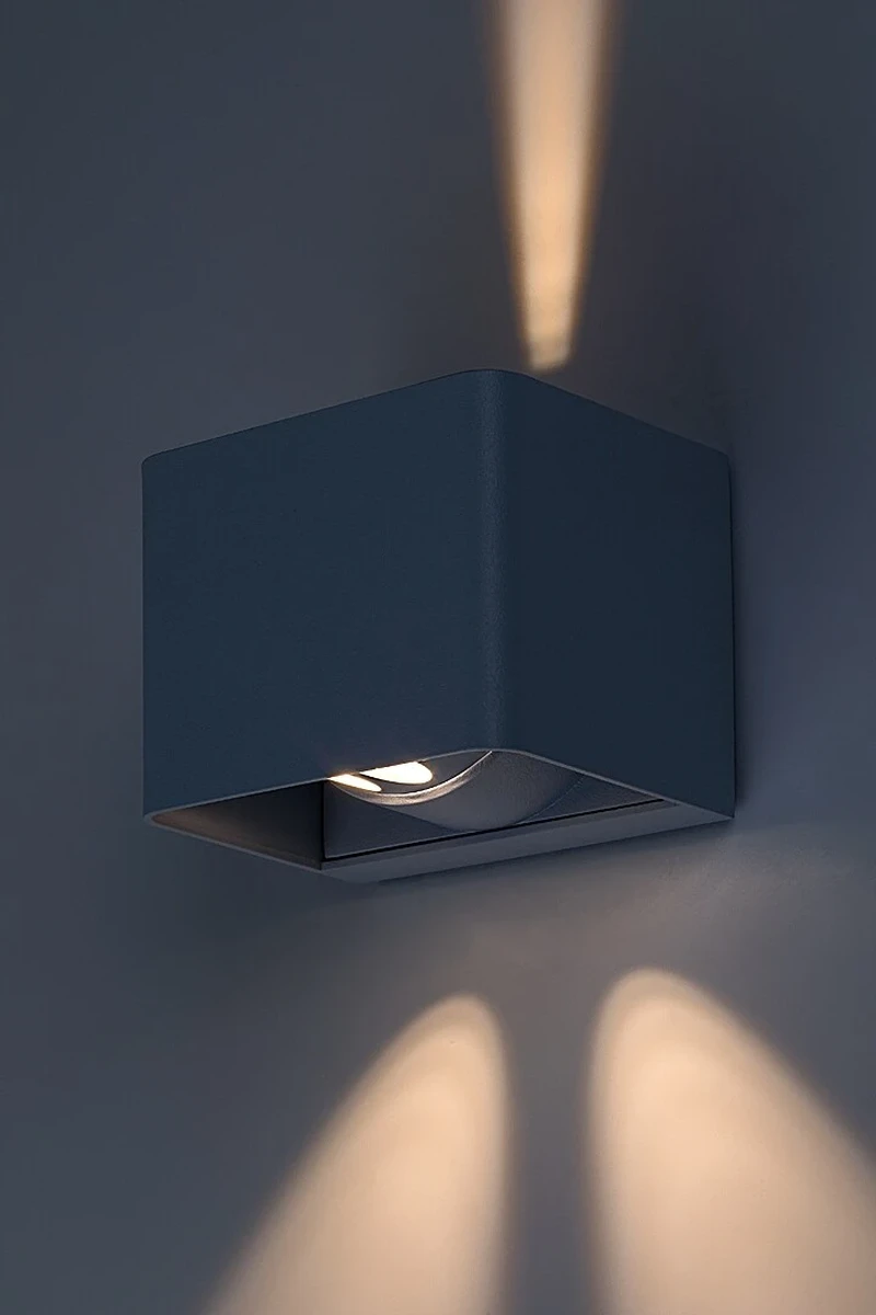 Hallstatt – LED външна стенна лампа в сиво с прозрачно стъкло, 100×80мм, 10W, 3000K