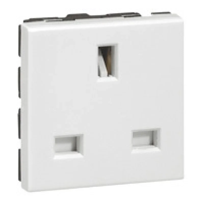 Legrand Socket British standard 2P+E 13A 2M White - Legrand Mosaic 77505