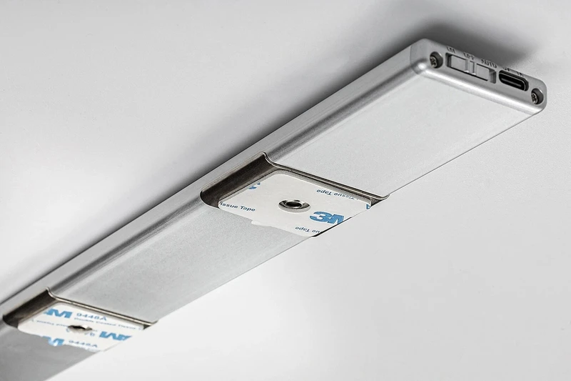 Ivanna – LED кухненско осветление в сребристо/бяло, 300×40мм, 2W, 4000K