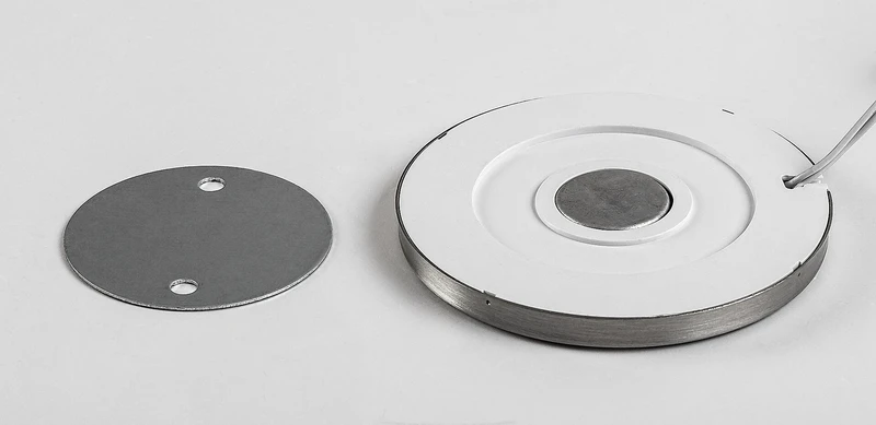 Socavi – LED осветление за кухня в сребристо/бяло, Ø80мм, 3×100lm, 4000K