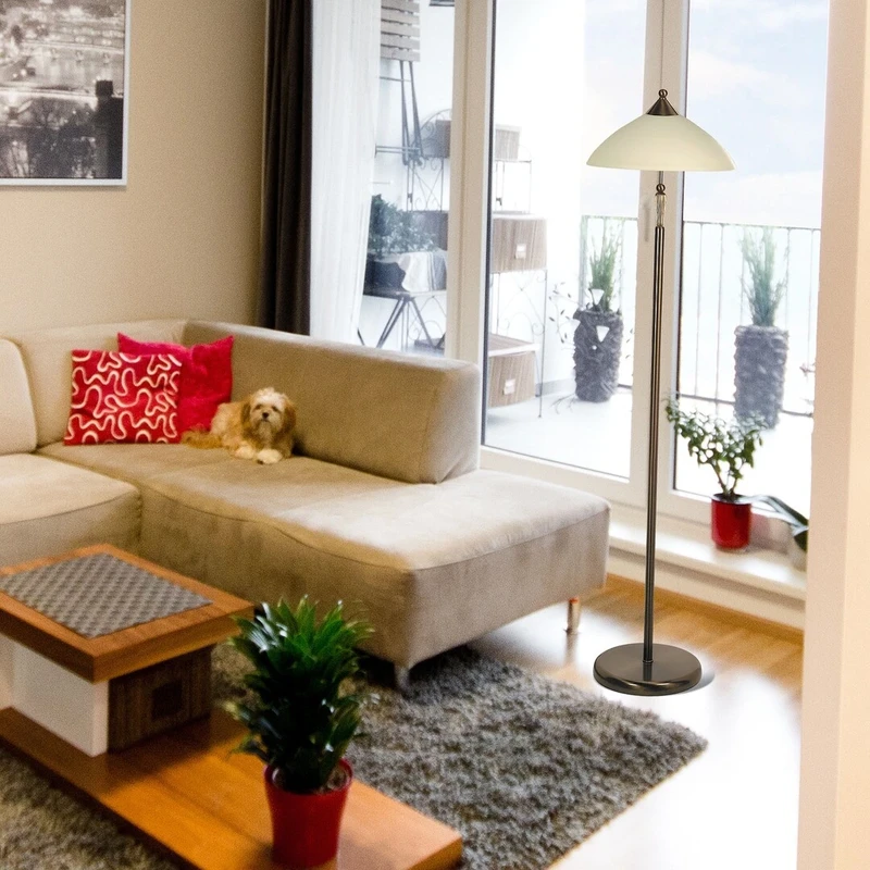 Regina – classic floor lamp in bronze with cream glass, Ø400mm, 1×E27