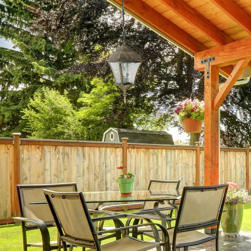 Toscana – classic outdoor pendant in antique gold, Ø205mm, 1×E27, IP43