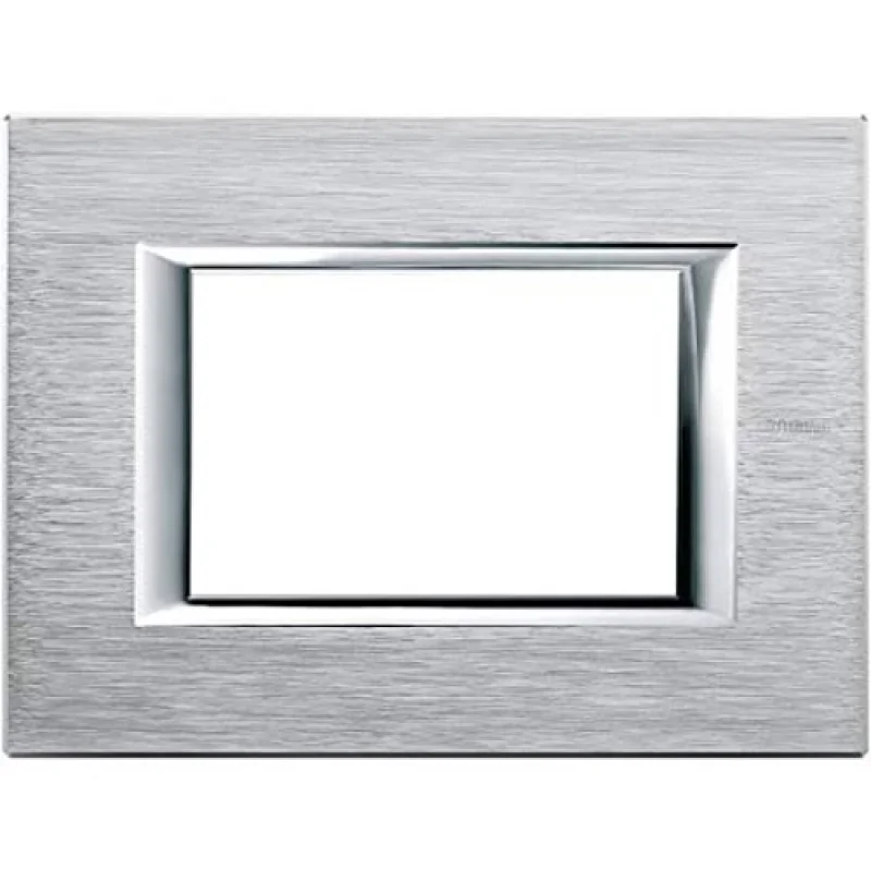 Рамка 3М Rectangular Brushed chrome (CR) - bticino Axolute HA4803CR