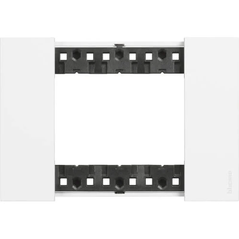 Frame 3M White Italian standard - bticino Living Now KA4803KW
