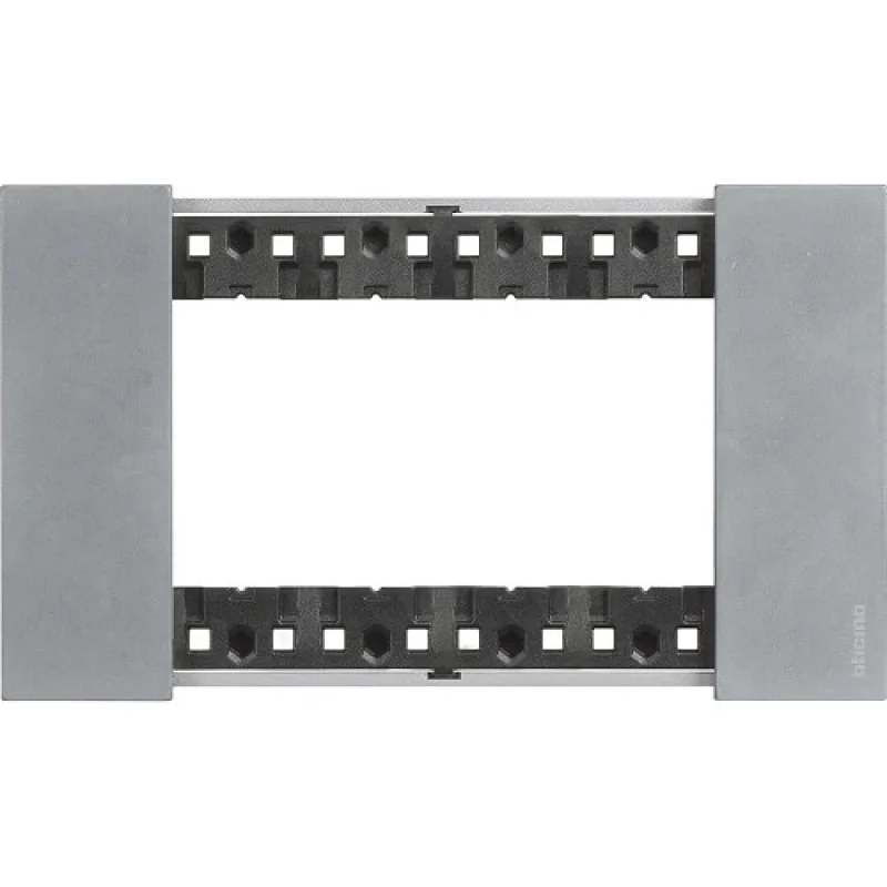 bticino Frame 4M Downlight Italian standard - bticino Living Now KA4804NW