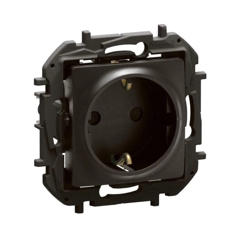 Legrand Schuko socket 2P+E 16A with children's protection and automatic terminals Black - Legrand Niloe New NP3120BK