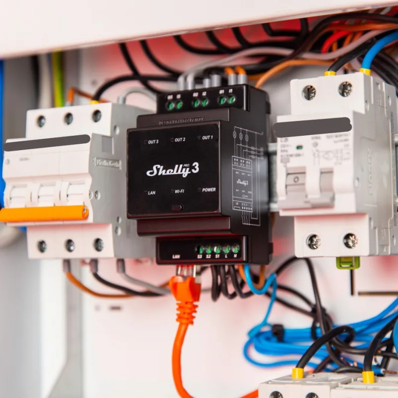 Импулсно Smart реле 3х On/Off 16A (48A) за DIN монтаж Shelly PRO 3