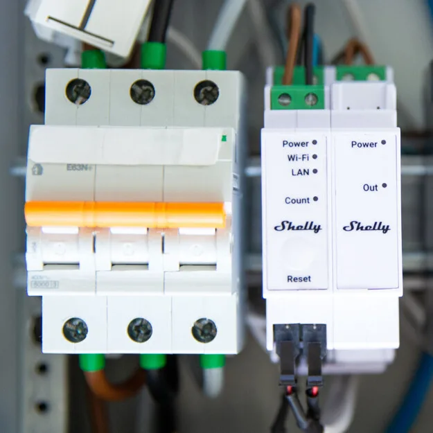 Помощен контакт Shelly Pro 3EM Switch Add-on
